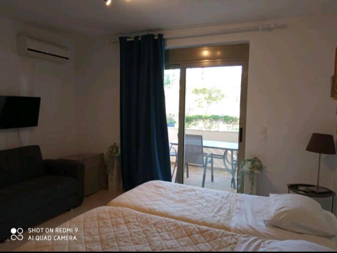 Theoni'S Apartments 西洛卡特伦 外观 照片