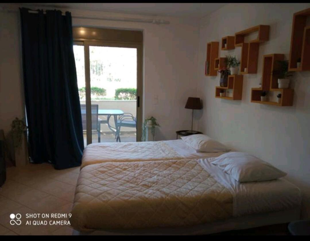 Theoni'S Apartments 西洛卡特伦 外观 照片
