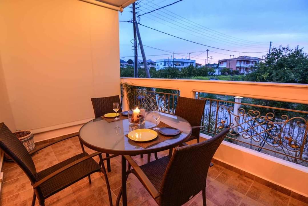 Theoni'S Apartments 西洛卡特伦 外观 照片