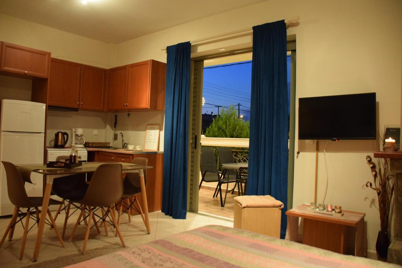 Theoni'S Apartments 西洛卡特伦 外观 照片